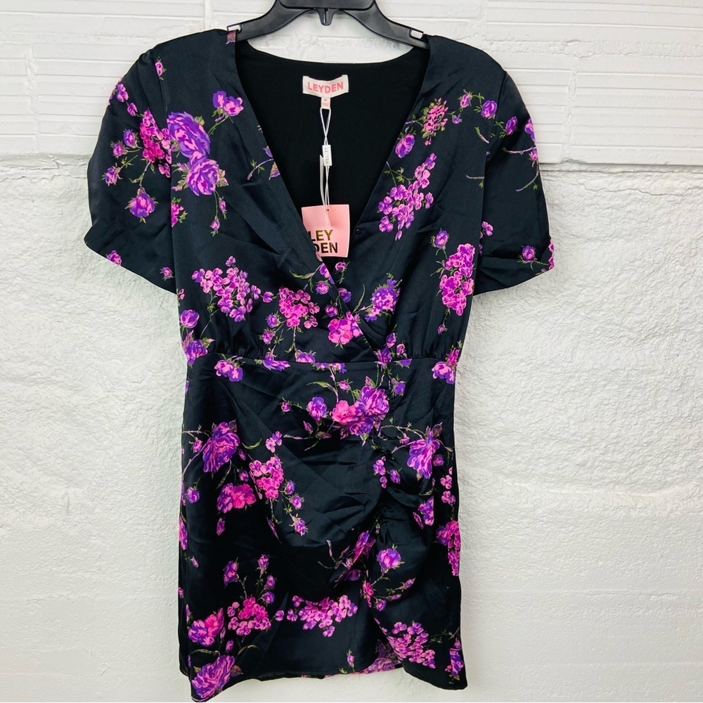 NWT LEYDEN black & purple silky satin floral mini dress size medium - Picture 5 of 17